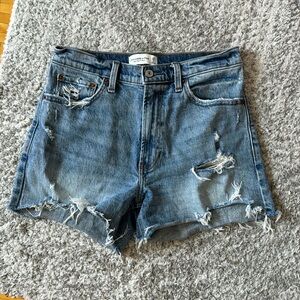 A&F High Rise 4” Short